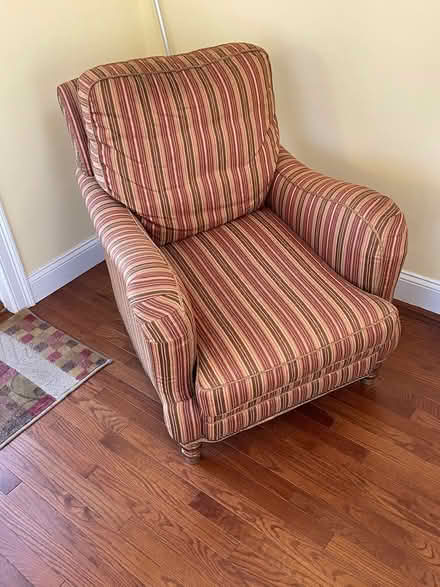 Photo of free Two comfortable chairs (Ayer, Ma) #2