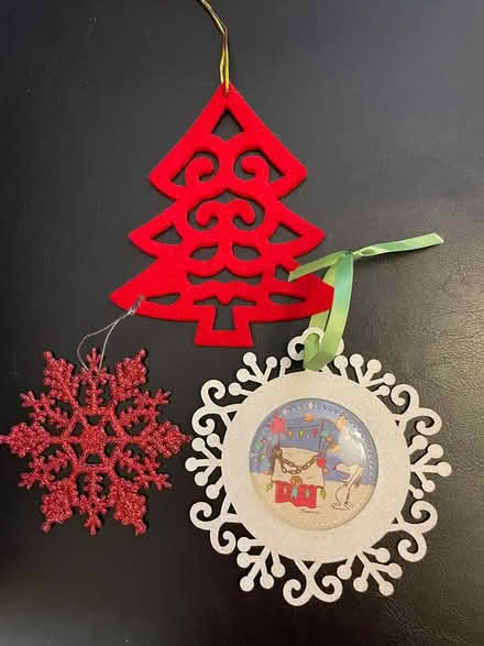 Photo of free Little Xmas ornaments (Woodside) #1