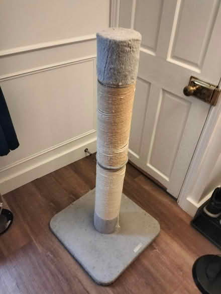 Photo of free Cat scratching post (BN7) #2