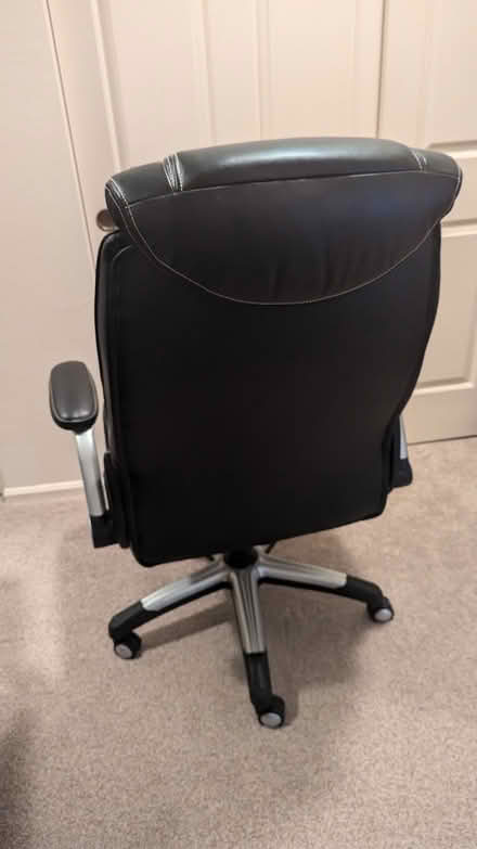 Photo of free Desk chair (Bellevue) #2