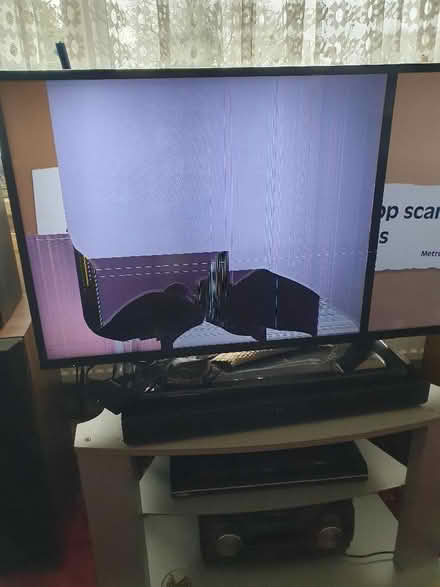 Photo of free 40" panasonic tv broken (Enfield EN2) #3