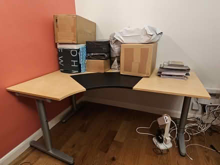 Photo of free Ike gallant large desk & extension (Wallington) #1