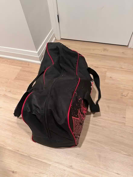 Photo of free hockey equipment including bag (Bloor and Ossington) #1