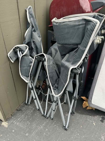 Photo of free Folding lounge chair (Valencia Avenue, Sunnyvale) #3