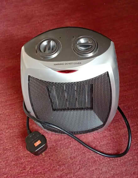 Photo of free Small fan heater/cooler (Kidderminster DY11) #1