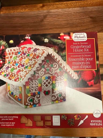 Photo of free New gingerbread house kit (S Section) #1