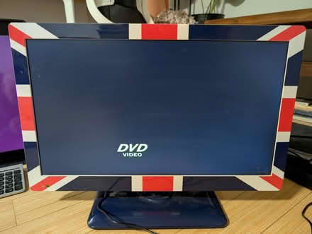 Photo of free LED Monitor/TV built in DVD Player (SM2 Sutton) #1