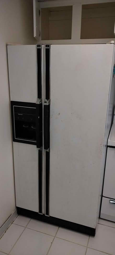 Photo of free Working Kenmore refrigerator (Daytona on Silver Beach) #1