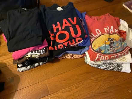 Photo of free T-shirts, shoes (Piney Orchard, Odenton) #1