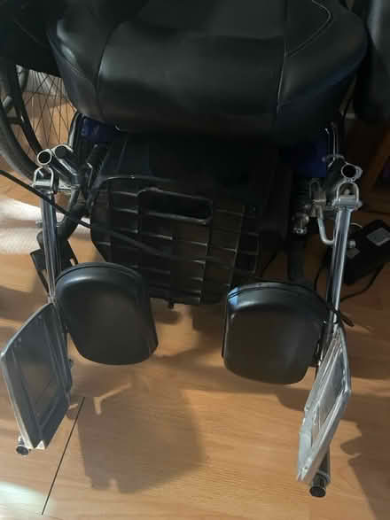 Photo of free Working power chair (Near Oakland Rose Garden) #2