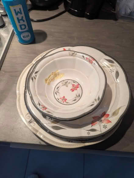 Photo of free 5 Ceramic plates (WF2. Silcoates) #1