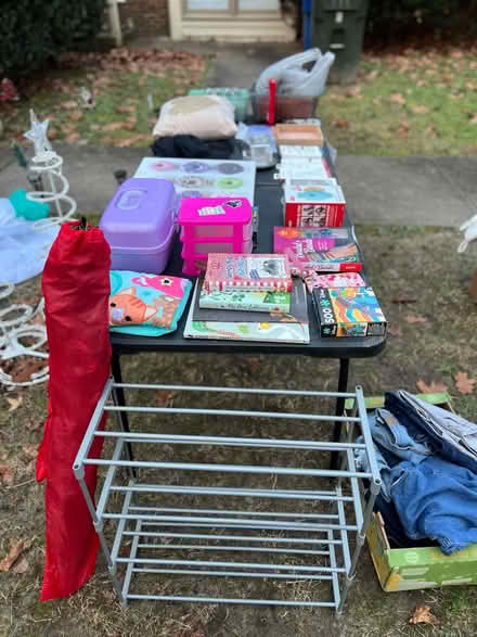 Photo of free 4721 Matt Dr Raleigh (Raleigh Area I’m near Capital) #3