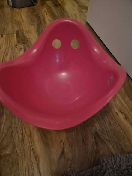 Photo of free Child spinning toy (SE19) #2