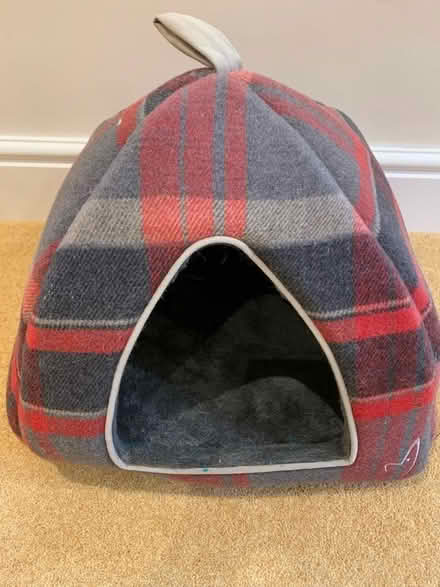 Photo of free Igloo-style cat bed (Pirbright GU24) #1