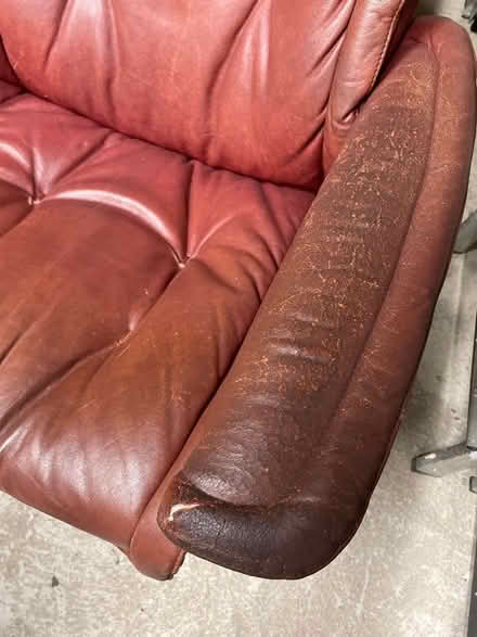 Photo of free ‘Stressless’ brand leather recliner (High Hesket CA11) #2