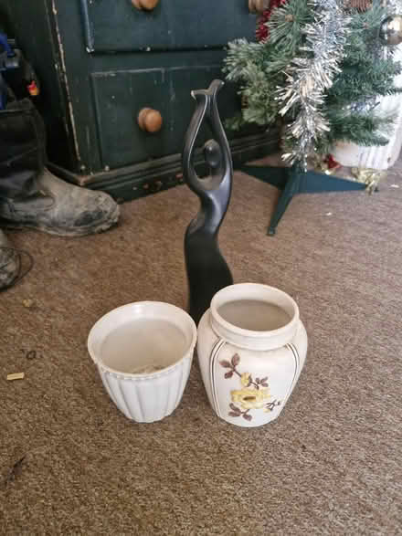 Photo of free 2 vases and small statue (Crosspool S10) #1