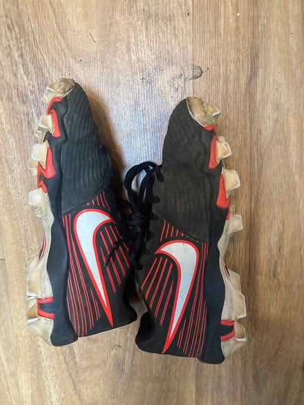 Photo of free Nike Fastflex Cleats - kids 2.5y (West Friendship) #2