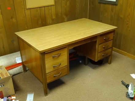 Photo of free Office desk/craft desk (3261 Woodhaven Dr, Murrysville) #1