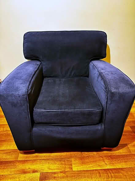 Photo of free Armchair Navy Velvet (Kingston KT1) #1