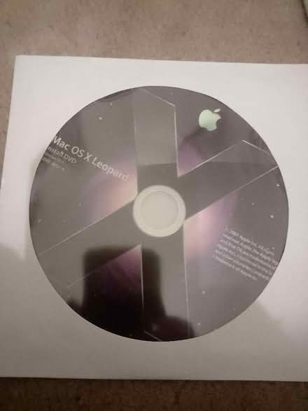 Photo of free Old Mac os install disc (Southend-on-sea SS1) #1