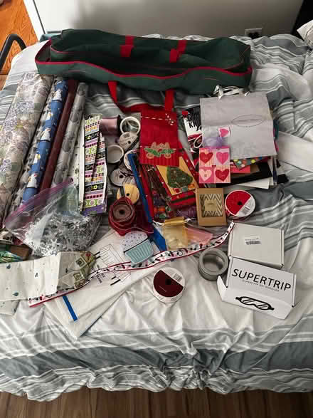 Photo of free Wrapping paper and more (Gurnee) #1