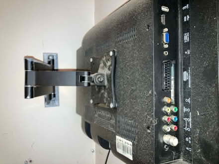 Photo of free Small flat screen TV (ME1) #2