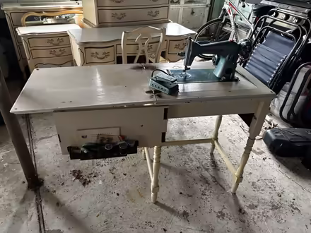 Photo of free Sewing machine (Pine Bush, NY) #2