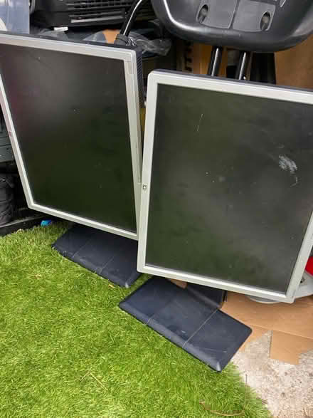 Photo of free 2 x HP LP2065 monitors (RG6) #1