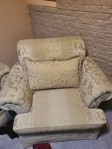 Photo of free Couch and chair set (Aylmer: Front/Allumetieres) #1