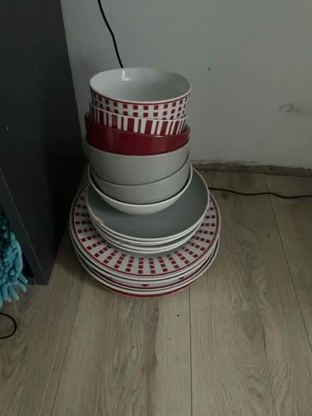 Photo of free Plates and bowls (Abingdon OX14) #1