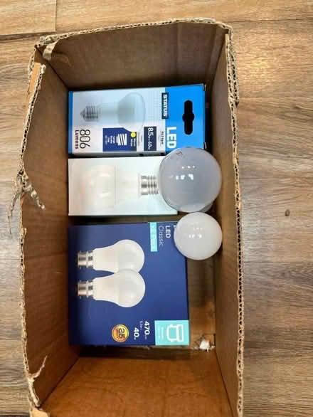 Photo of free Light bulbs (Windermere LA23) #1