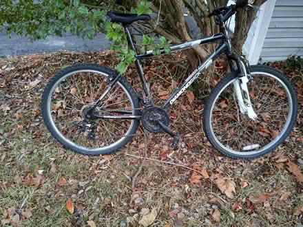 Photo of free Mountain bike (Hunter Ln & Spring Valley Rd) #1