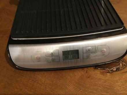 Photo of free Lakeland Griddle and Grill Sandwich maker (Stretton DE55) #4