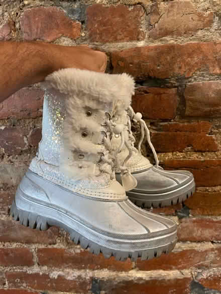 Photo of free Girls Winter boots size 1 (1111 I St NE) #1