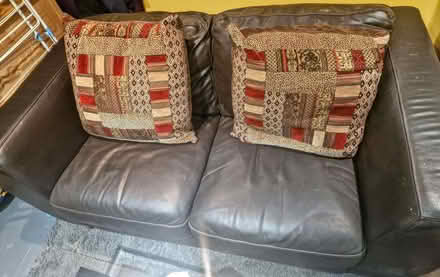 Photo of free Lovely 2 seater leather sofa - can deliver in SW15 (Roehampton SW15) #1