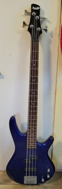 Photo of free Electric bass (Wheaton (near fairgrounds)) #1