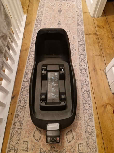 Photo of free Maxi cosi car seat base (Entry Hill) #1