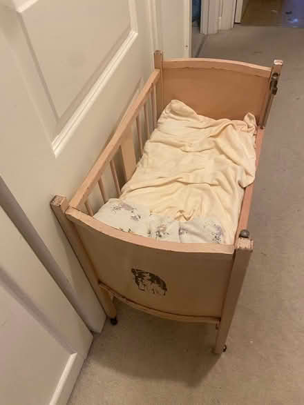 Photo of free Beautiful antique dolls cot, vgc (Gracemount EH16) #1