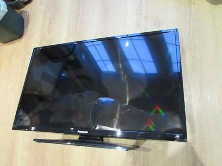 Photo of free Panasonic 32 TV spares or repair (Botley OX2) #1