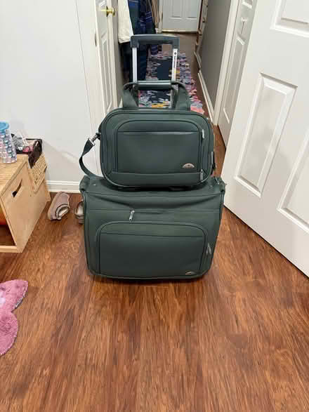 Photo of free Samsonite luggage set - 2 (Mt.Lebanon) #1