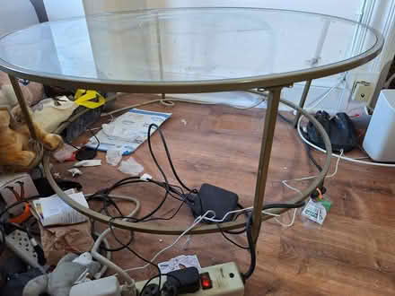 Photo of free 36" round glass table (Cathedral Heights / AU) #1