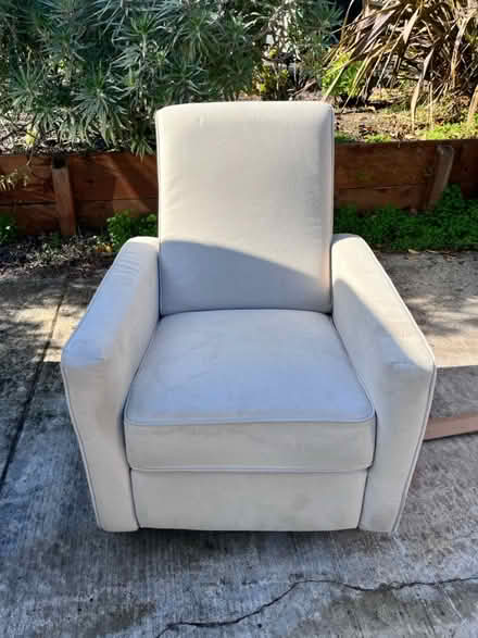 Photo of free Armchair (Midtown) #1