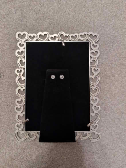 Photo of free Silver heart picture frame (PO16) #3