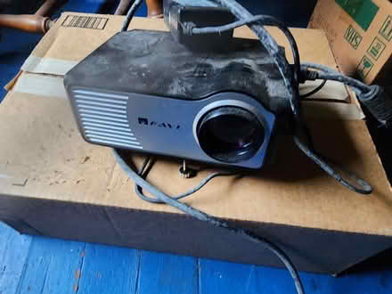 Photo of free Projector (Central District/Madrona) #1