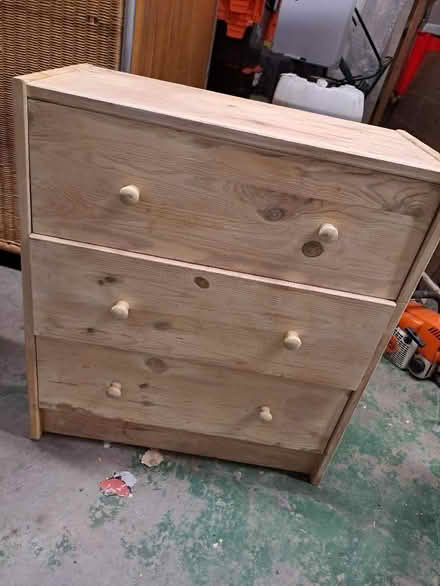 Photo of free Small chest of drawers . (Ludlow SY8) #2