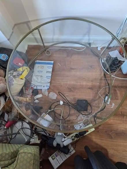 Photo of free 36" round glass table (Cathedral Heights / AU) #2