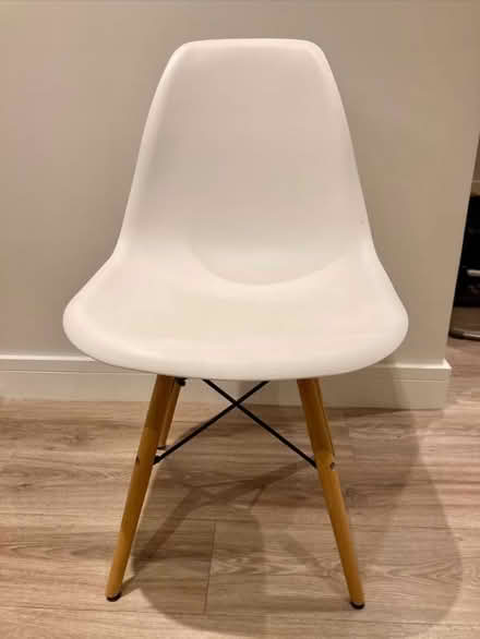 Photo of X6 dinning chairs (Bedfordshire, Herts,N.London) #1