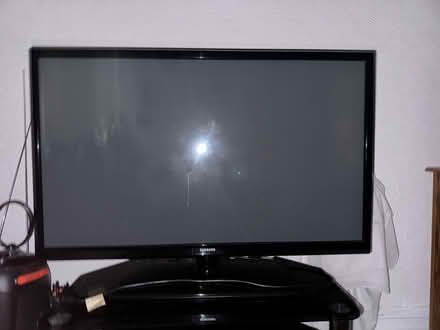 Photo of free 45” plasma tv (Crouch End N8 9LD) #4