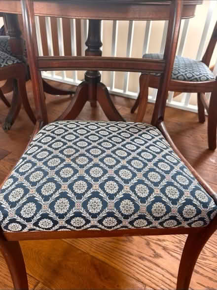 Photo of free Extendable Dining Table & 4 Chairs (NG34) #1