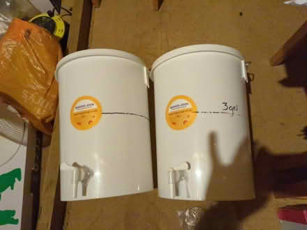 Photo of free 5 gallon fermentation tub home brew (Manor Estate, Hemel. HP3) #1